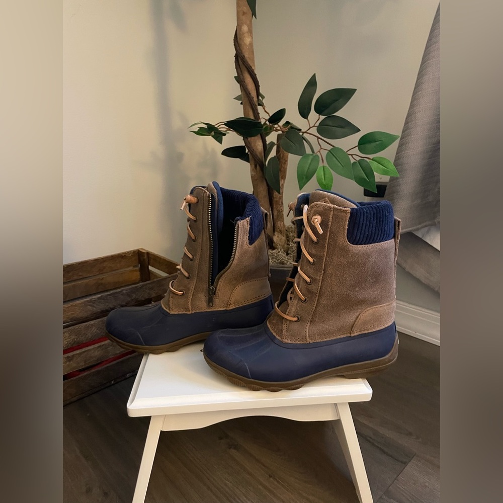 Sperry high duck boots